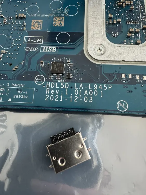 port złącze gniazdo Dell inspiron 15 3525