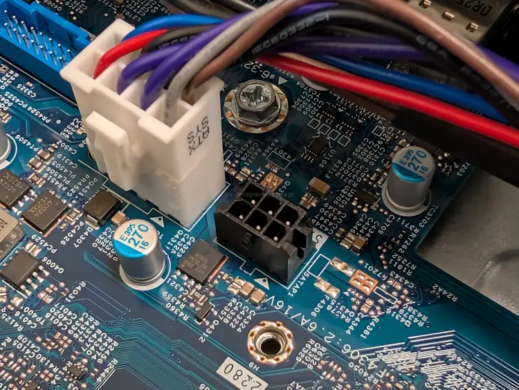 zdjęcie gniazda mini 6pin DELL