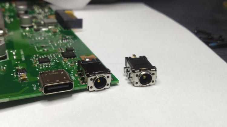 gniazdo zasilania A540, płyta główna o oznaczeniu x540YA rev 3.0