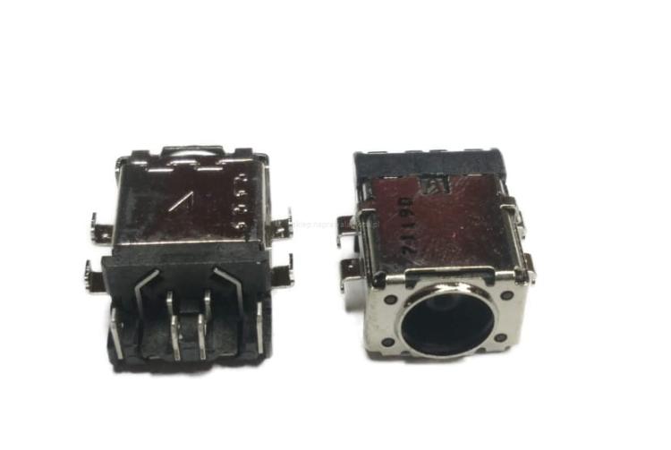 GNIAZDO ZASILANIA 8PIN ASUS 7119D
